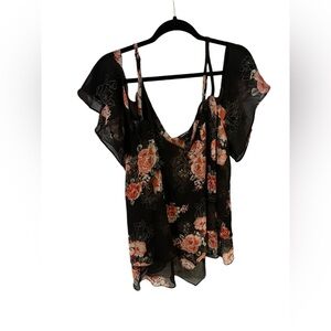 Torrid - Size 1 Black Floral Lurex Cold Shoulder Top, GUC
